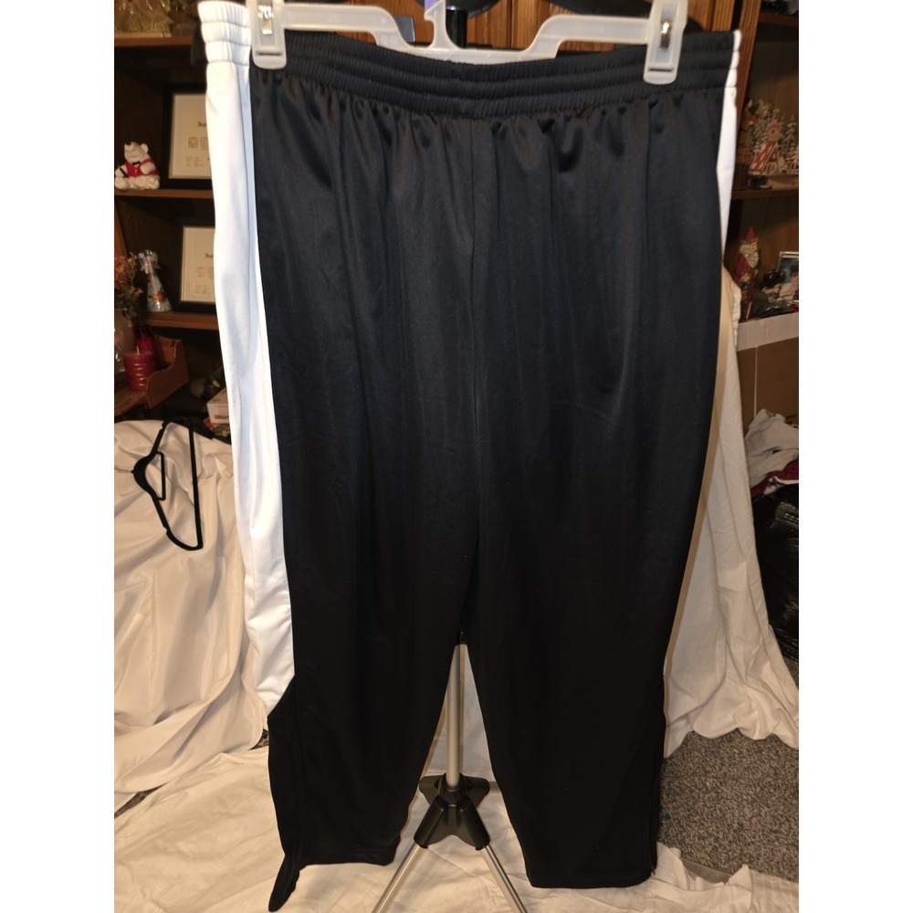 Augusta Sportswear Size 2XL.  18" To 22" Waist,15" Rise‎ 15", 32" Inseam....